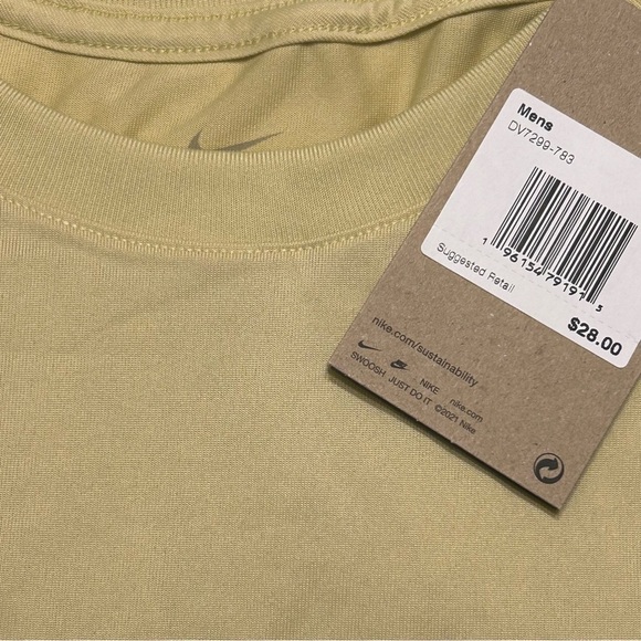 NIKE TEAM LEGEND SHORT SLEEVE CREW (STANDARD FIT) TEAM GOLD/COOL GREY NWT - Picture 3 of 3